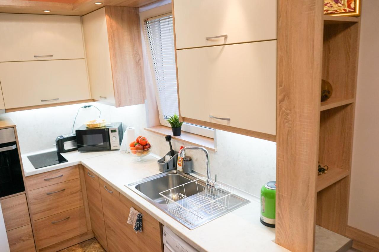 Comfortable 2Br Urban Getaway In City Center Plovdiv Exterior foto