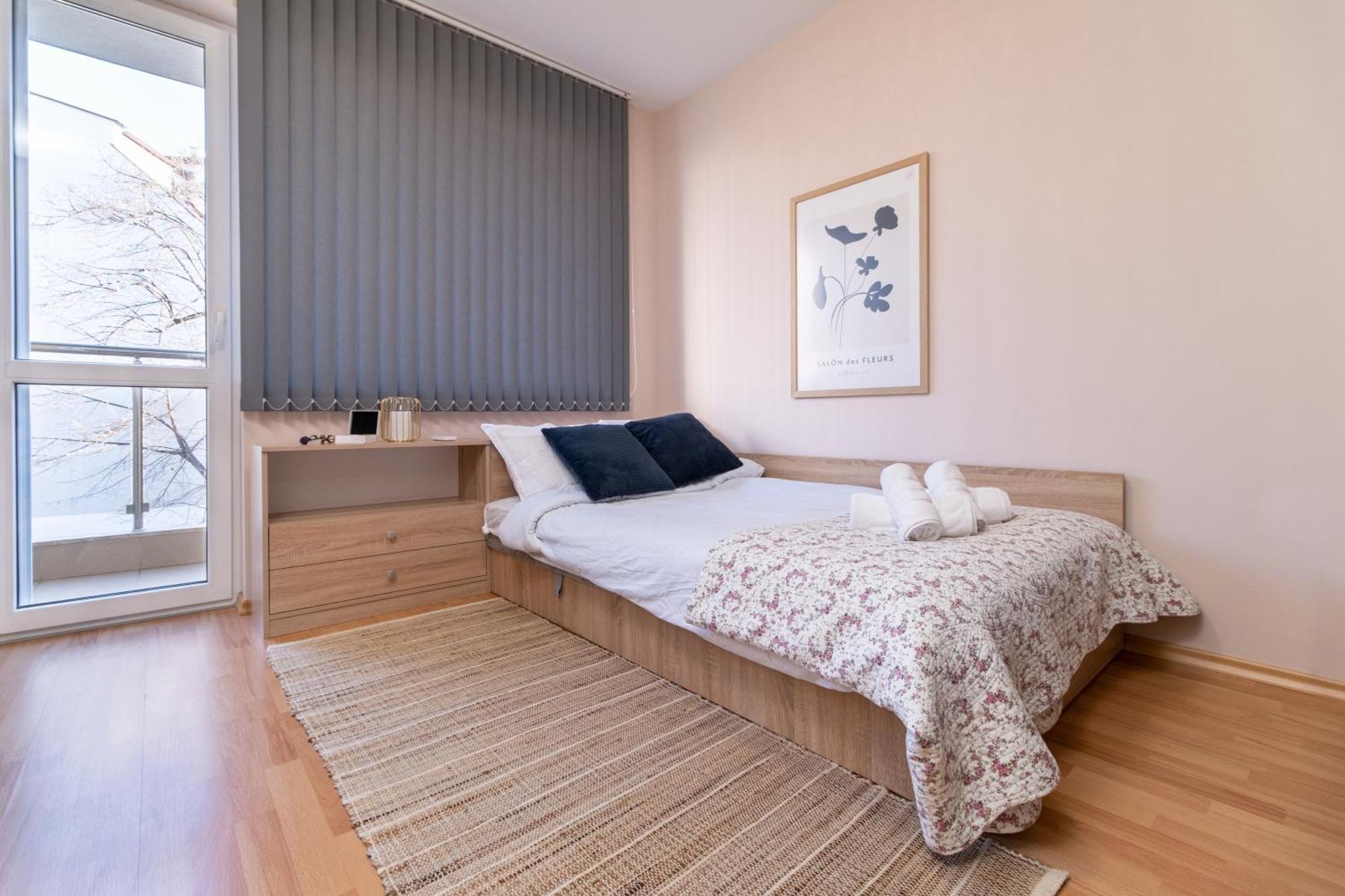 Comfortable 2Br Urban Getaway In City Center Plovdiv Exterior foto
