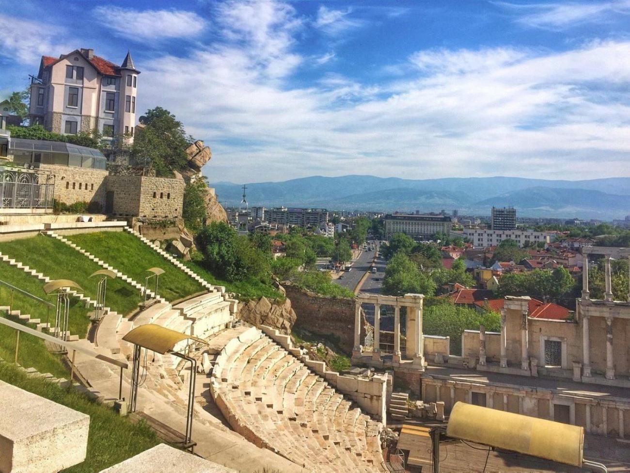 Comfortable 2Br Urban Getaway In City Center Plovdiv Exterior foto